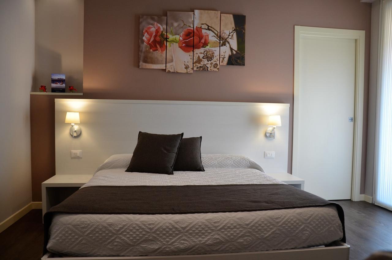 Bed and Breakfast H2O Сирмионе Экстерьер фото