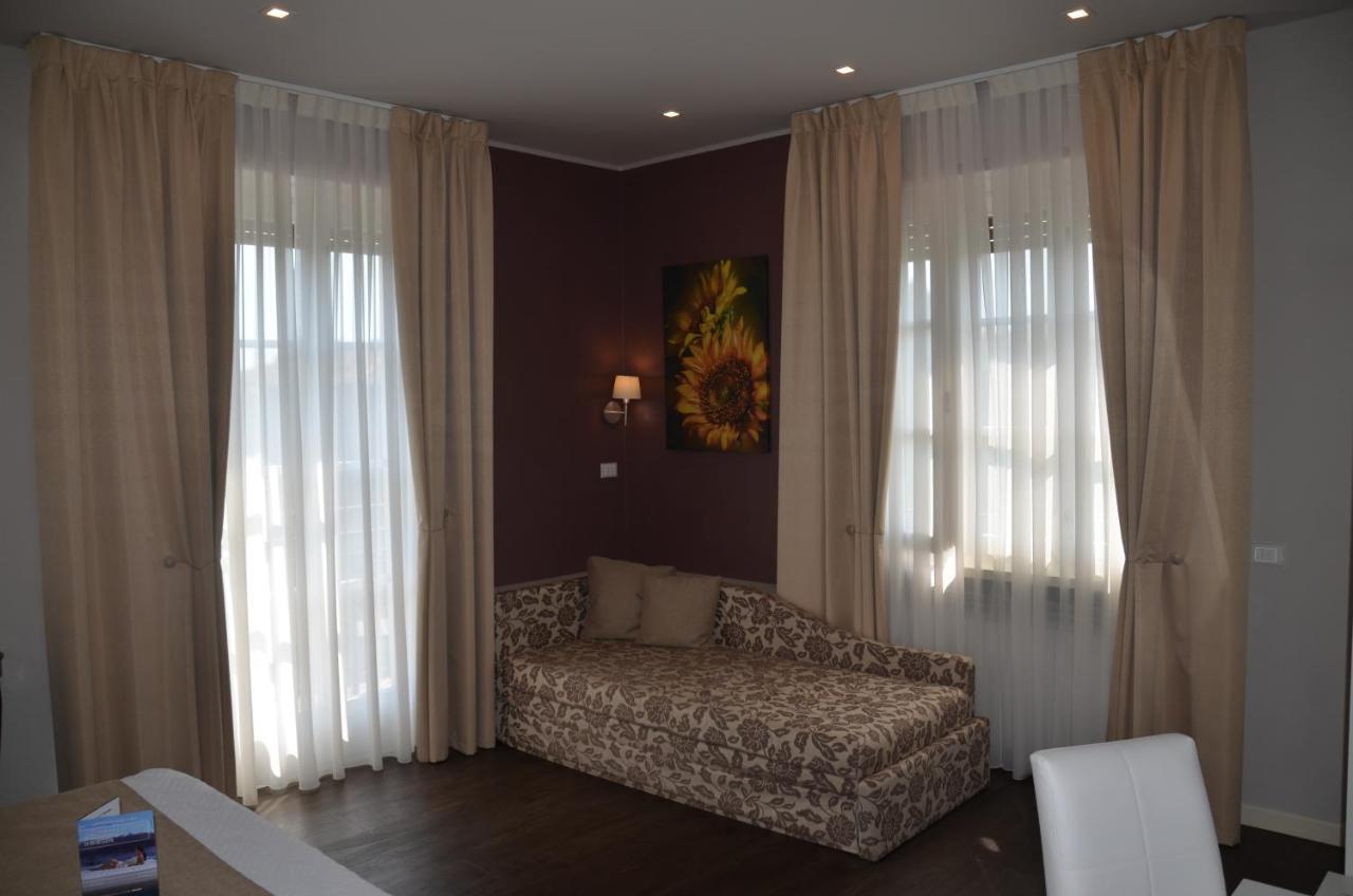 Bed and Breakfast H2O Сирмионе Экстерьер фото